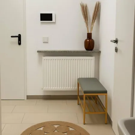 Apartmenthaus In Mit Privatem Garten Holiday home Essen