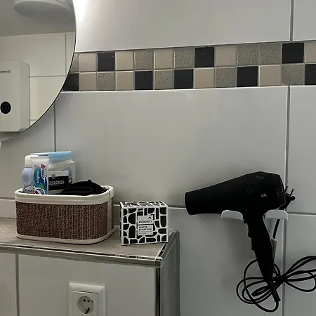 Apartmenthaus In Mit Privatem Garten