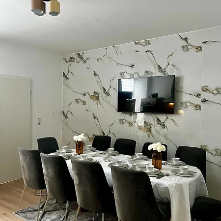 Apartmenthaus In Mit Privatem Garten Holiday home Essen