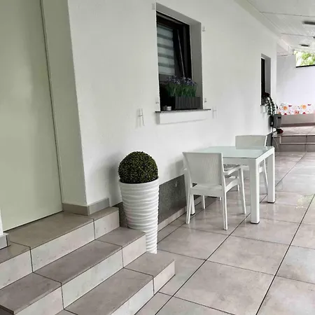Apartmenthaus In Mit Privatem Garten * Essen