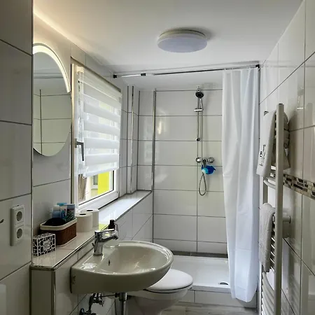 Apartmenthaus In Mit Privatem Garten Сasa de vacaciones